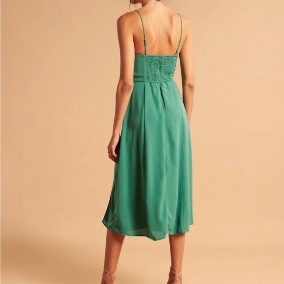 Abercrombie Clean High-Slit Midi Dress white. Size small tall - Picture 2 of 3